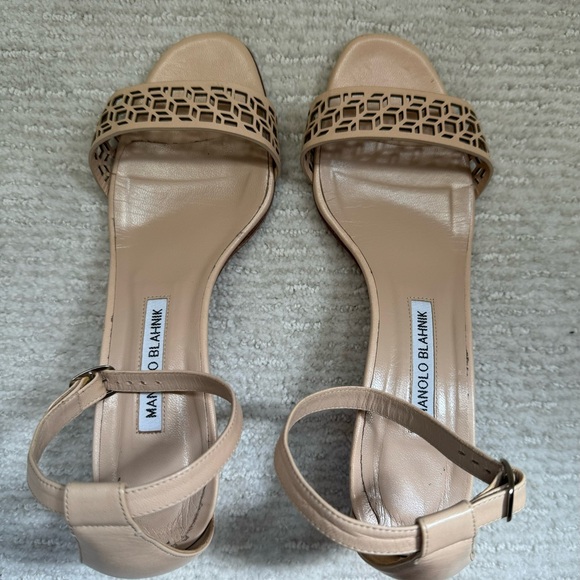 Manolo Blahnik Maurilla Tan Leather Ankle Strap Sandals - 8.5 - Picture 4 of 10